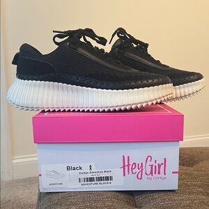 NWT Hey Girl by Corkys Adventure Black Textured Sneakers with White Sole Size 8
